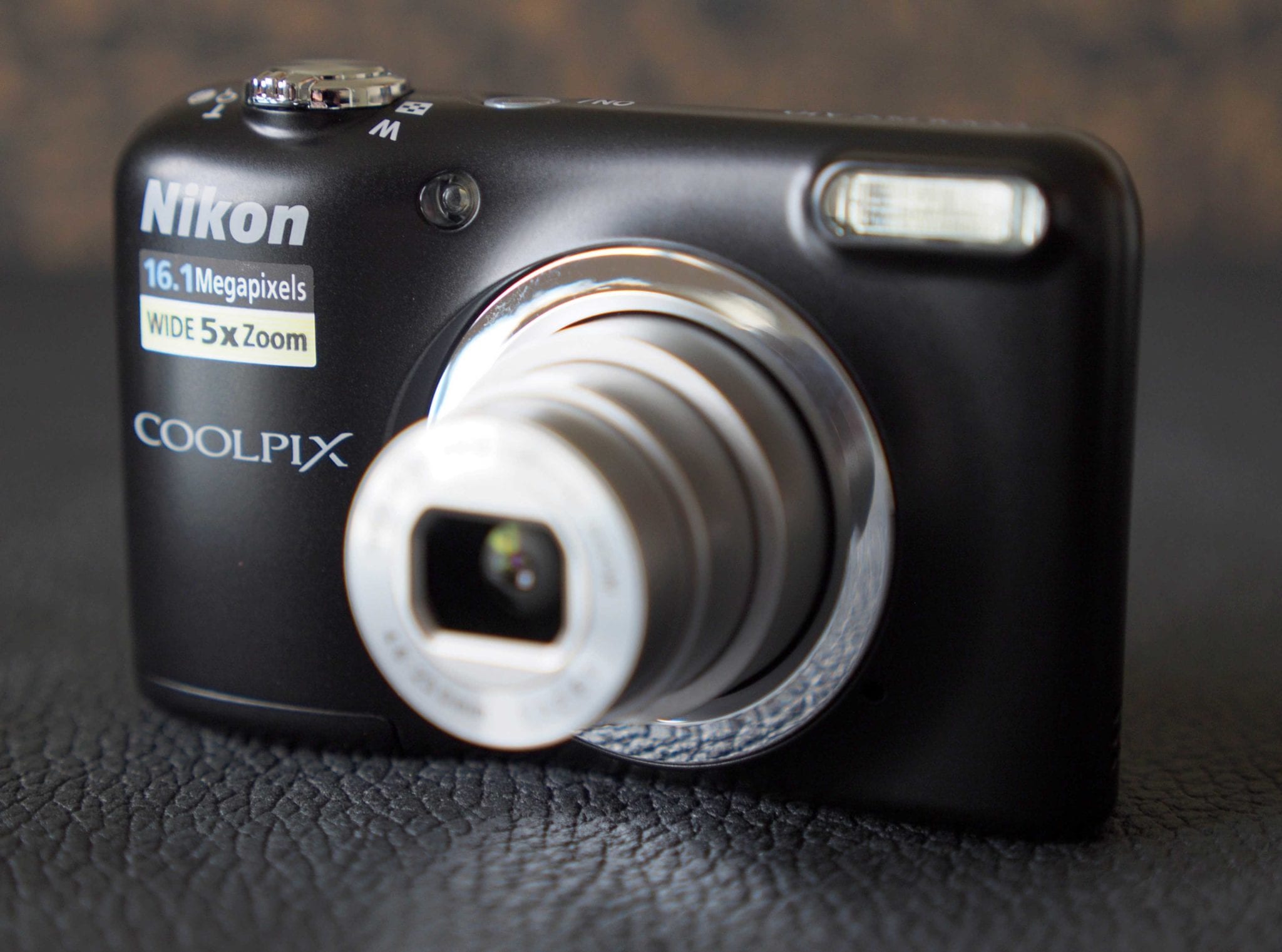 appareil photo compact cher ultra cimplifé , le nikon a100