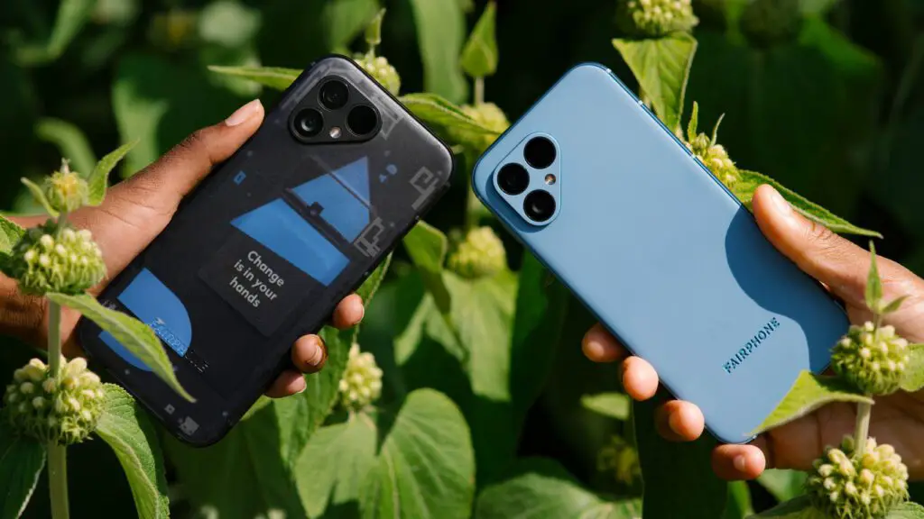 Fairphone 5 transparent and blue