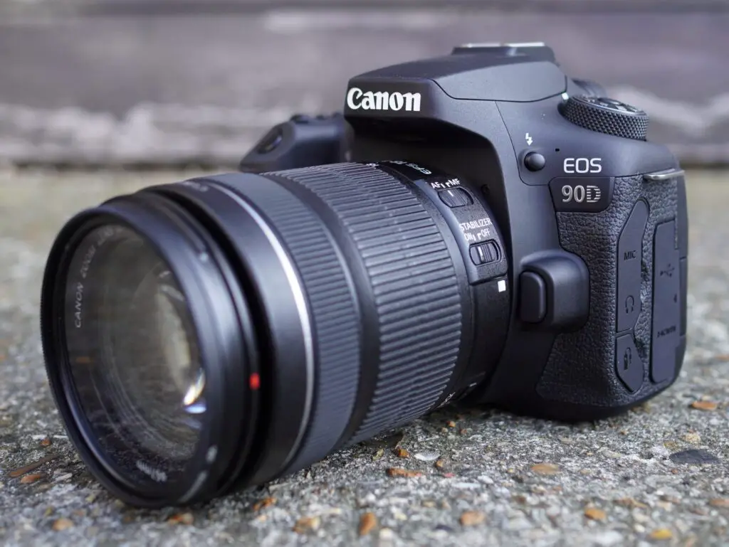 Canon EOS 90D