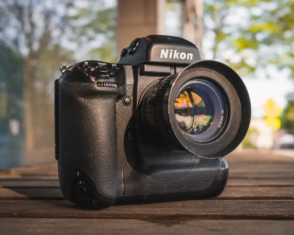 Nikon-F5 glam-1
