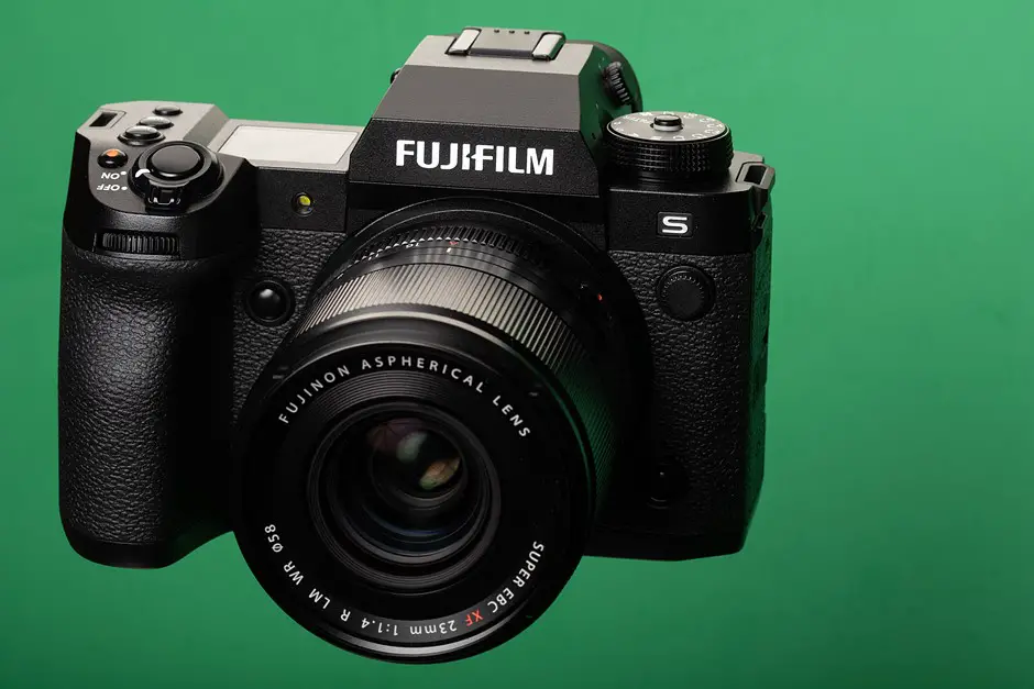 Fujifilm_X-H2S_