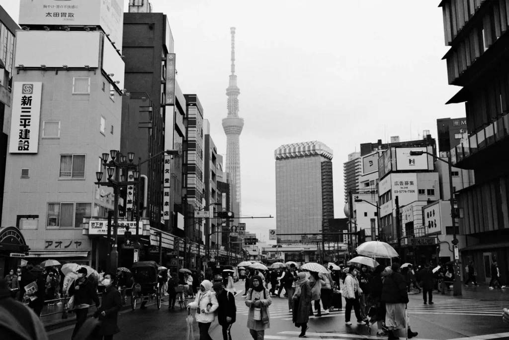 Rue de Tokyo en noir et blanc