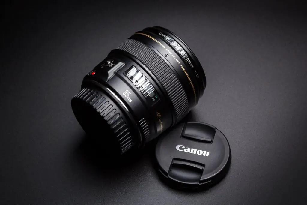 Canon EF 85mm f1.8 USMcanon-ef-85mm-f1.8-usm-review-cover-photo