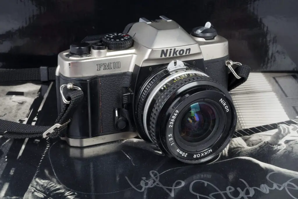 Nikon FM10