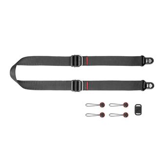 une sangle avec un fermoir et des boutons