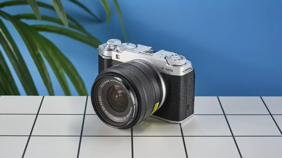 Fujifilm X-M5