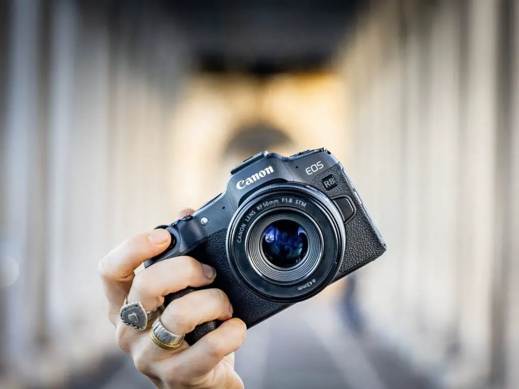 Canon EOS R8