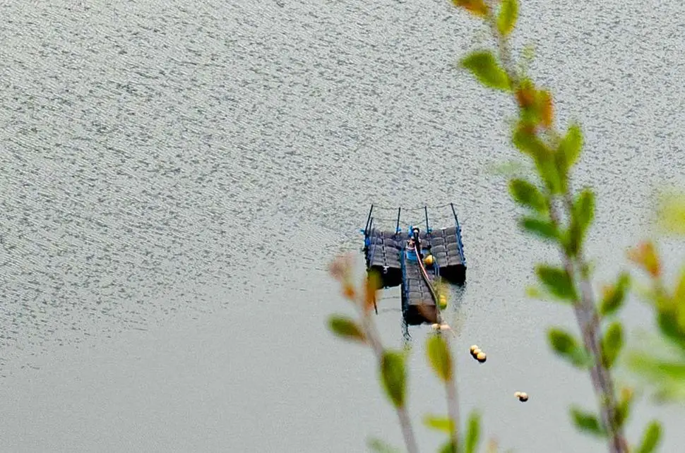 photo de lac avec objectif vintage