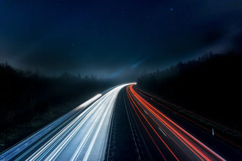 Sentiers Legers Sur Lautoroute La Nuit