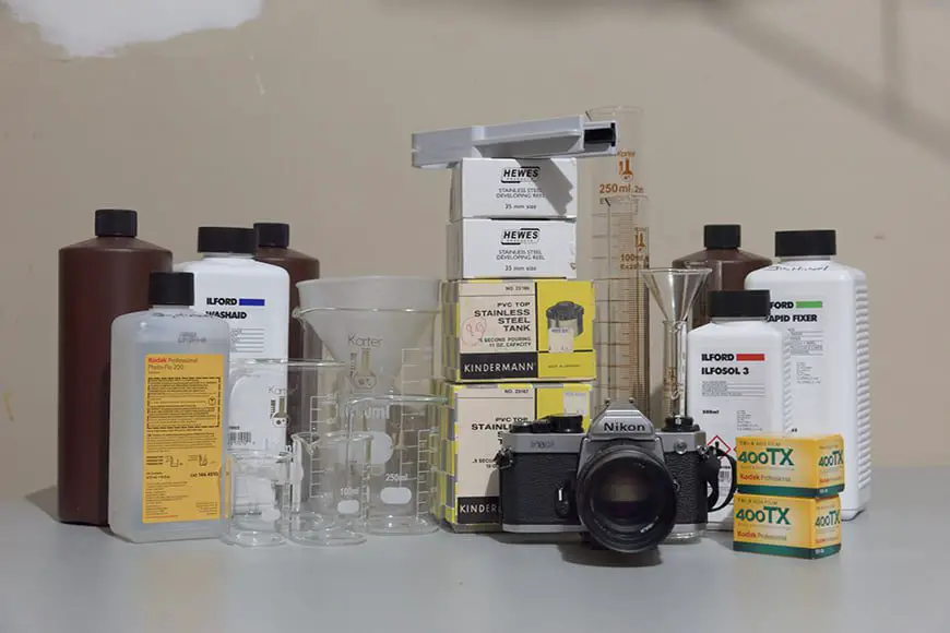 Développer ses photos argentiques à la maison : le guide simple, étape par étape, pour réussir vos premiers négatifs 1 comment-developper_une_pellicule_photo